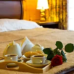 Nova Hotel Tatariv