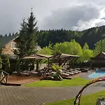 Nova Hotel Tatariv